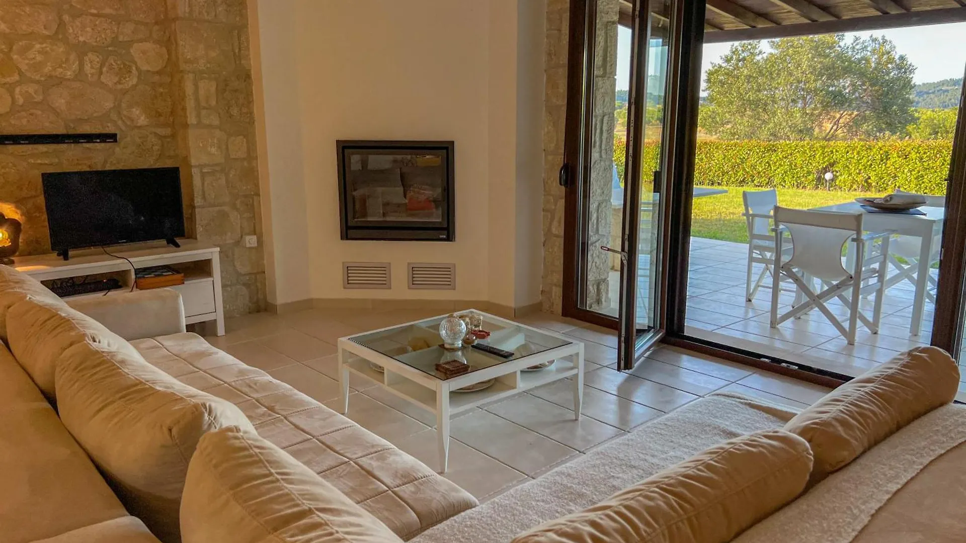 Manuela'S Stone Heaven Retreat Villa Kalandra