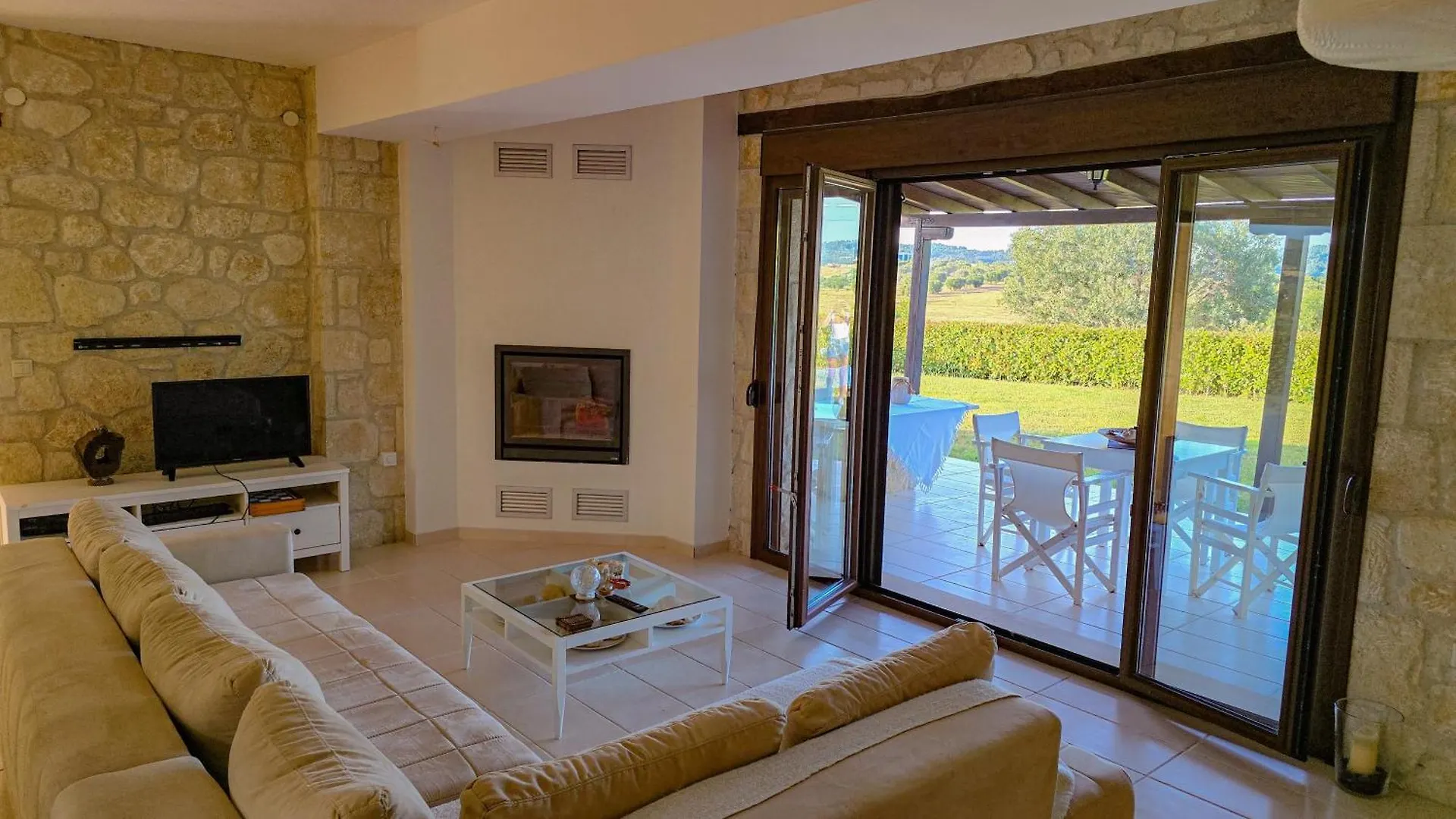 Manuela'S Stone Heaven Retreat Villa Kalandra